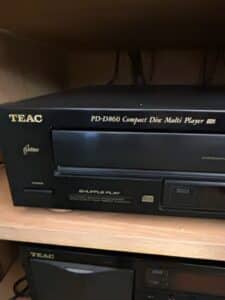 TEAC-PD-D-Compact-Disc-Multi-Player-fourth-image