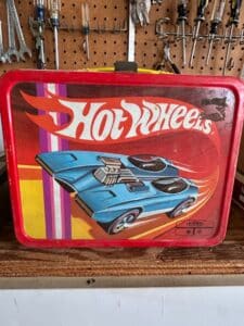 Vintage-Hot-Wheels-Metal-Lunchbox-with-Thermos