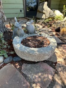 Cast-Stone-Rabbit-Garden-Planter-Set