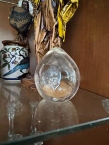 Clear-Glass-Egg-Paperweight-with-Internal-Inclusion