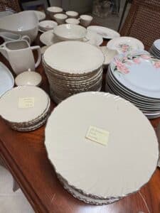 Lenox-Weatherly-Fine-China-Dinnerware