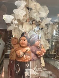 Mexican-Folk-Art-Clay-Circle-of-Friends-Sculpture-second-image