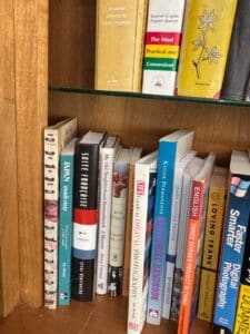 Mixed-Collection-of-Used-Non-Fiction-and-Reference-Books-fourth-image