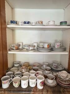 Mixed-Collection-of-Vintage-Teacups-Mugs-and-Saucers
