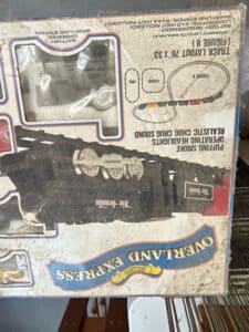Overland-Express-Battery-Operated-Train-Set-second-image