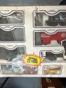 Overland-Express-Battery-Operated-Train-Set-third-image