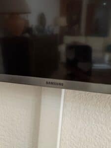Samsung-inch-K-Ultra-HD-Smart-LED-TV-second-image