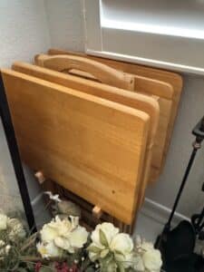 Set-of-Folding-Wooden-TV-Tray-Tables-with-Storage-Rack-Winsome