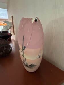 Southwestern-Desert-Landscape-Ceramic-Vase-third-image