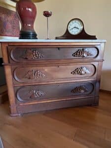 Victorian-Walnut-Marble-Top-Chest-of-Drawers-with-Grape-Carvings