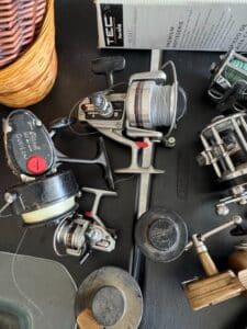 Vintage-Assorted-Spinning-and-Conventional-Fishing-Reel-Collection-second-image