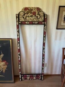 Vintage-Chinese-Hand-Carved-Gilded-Wood-Mirror-Frame
