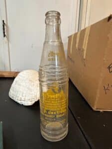 Vintage-Dr.-Swetts-Root-Beer-Bottle-Boston-MA-second-image