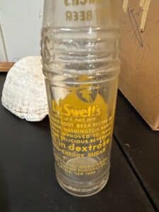 Vintage-Dr.-Swetts-Root-Beer-Bottle-Boston-MA-third-image
