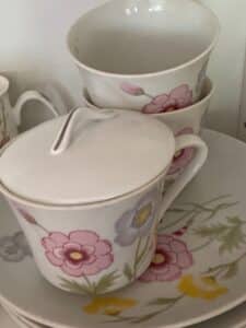 Vintage-Floral-Porcelain-Tea-Set-Seymour-Mann-second-image