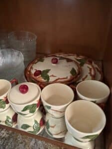 Vintage-Franciscan-Apple-Pattern-Tea-Service