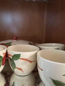 Vintage-Franciscan-Apple-Pattern-Tea-Service-third-image