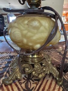 Vintage-Frosted-Floral-Glass-and-Brass-Table-Lamp-second-image
