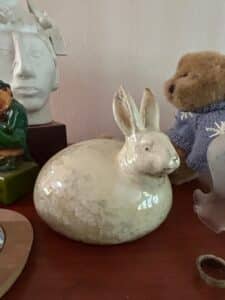 Vintage-Glazed-Ceramic-Rabbit-Figurine-Mississippi-Made
