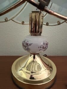 Vintage-Hollywood-Regency-Style-Floral-Touch-Lamp-second-image