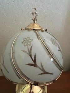 Vintage-Hollywood-Regency-Style-Floral-Touch-Lamp-third-image