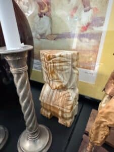Vintage-Mexican-Onyx-Bookends-Tribal-or-Tiki-Style
