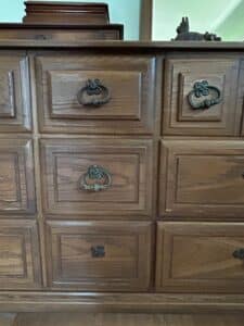 Vintage-Oak-Bedroom-Dresser-with-Mirror-and-Hutch-Top-by-Thomasville-third-image
