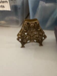 Vintage-Ornate-Brass-Napkin-or-Letter-Holder