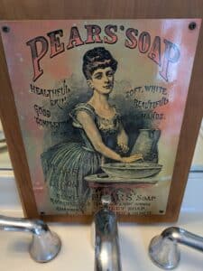 PXL_20260317_193555592