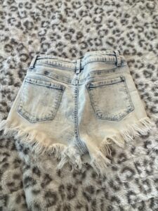 Altard-State-Distressed-Denim-Shorts-Size-third-image