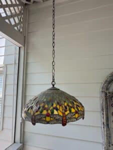 Amora-Lighting-Tiffany-Style-Light-Dragonfly-Hanging-Lamp