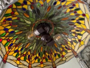 Amora-Lighting-Tiffany-Style-Light-Dragonfly-Hanging-Lamp-second-image