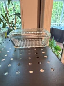 Anchor-Hocking-Wexford-Pattern-Glass-Refrigerator-Dish-with-Lid