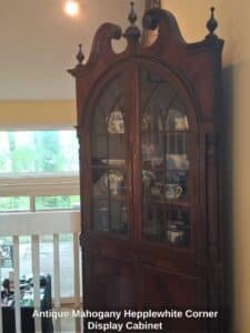 Antique-Mahogany-Hepplewhite-Corner-Display-Cabinet-third-image