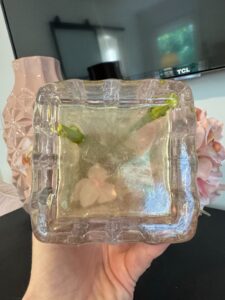 Artificial-Hydrangea-Arrangement-in-Glass-Vase-third-image