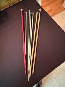 Assorted-Knitting-Needles-and-Crochet-Hook