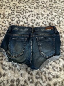 BLANKNYC-Womens-Denim-Cut-off-Shorts-Size-third-image