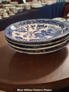 Blue-Willow-Pattern-Plates-second-image