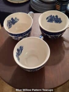 Blue-Willow-Pattern-Teacups