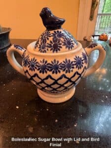 Boleslawiec-Sugar-Bowl-with-Lid-and-Bird-Finial