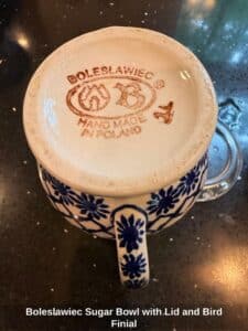 Boleslawiec-Sugar-Bowl-with-Lid-and-Bird-Finial-third-image