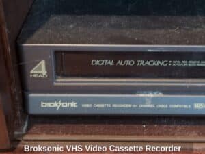 Broksonic-VHS-Video-Cassette-Recorder-second-image