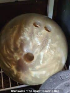 Brunswick-The-Beast-Bowling-Ball