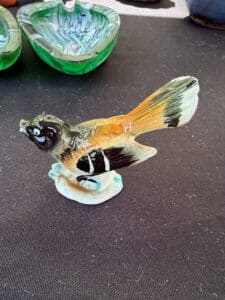 Ceramic-Oriole-Bird-Figurine-Salt-Shaker