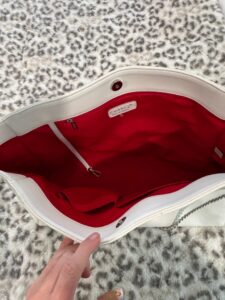 Chanel-White-Leather-Rodeo-Drive-Hobo-Bag-second-image