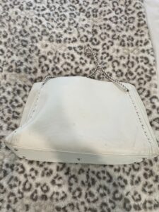 Chanel-White-Leather-Rodeo-Drive-Hobo-Bag-third-image