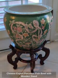 Chinese-Export-Porcelain-Fish-Bowl-with-Wooden-Stand