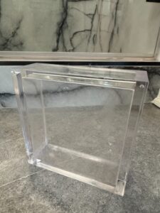 Clear-Acrylic-Tray-with-Riveted-Corners-second-image