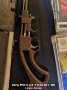 Daisy-Model-Yellow-Boy-BB-Lever-Action-third-image