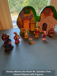 Disney-Winnie-the-Pooh-Mr.-Sanders-Tree-House-Playset-with-Figures